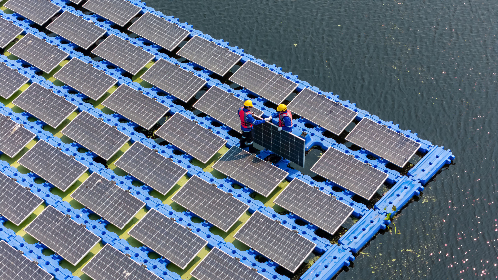 floating solar panels