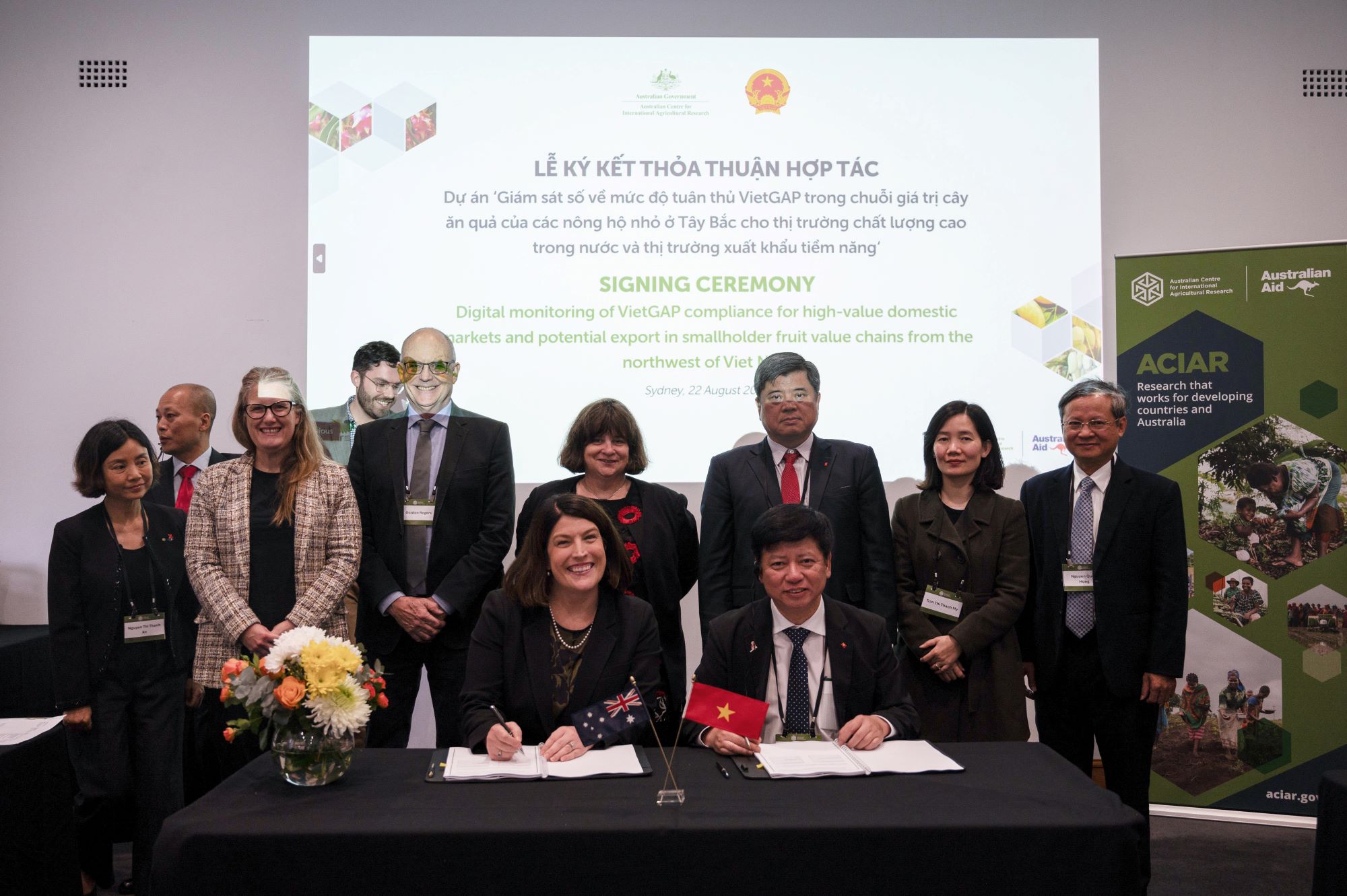 au-viet signing ceremony