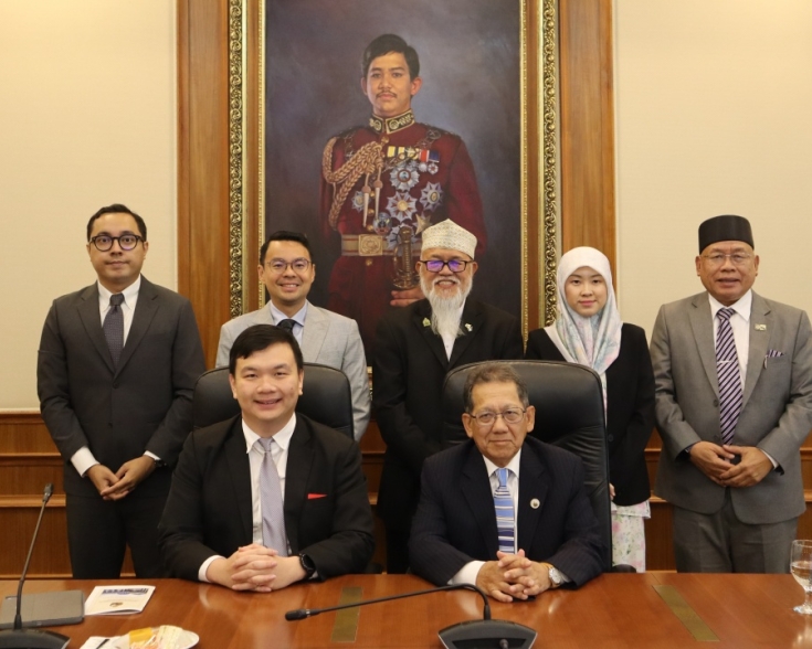 Malaysian delegation and Bruneian legislators